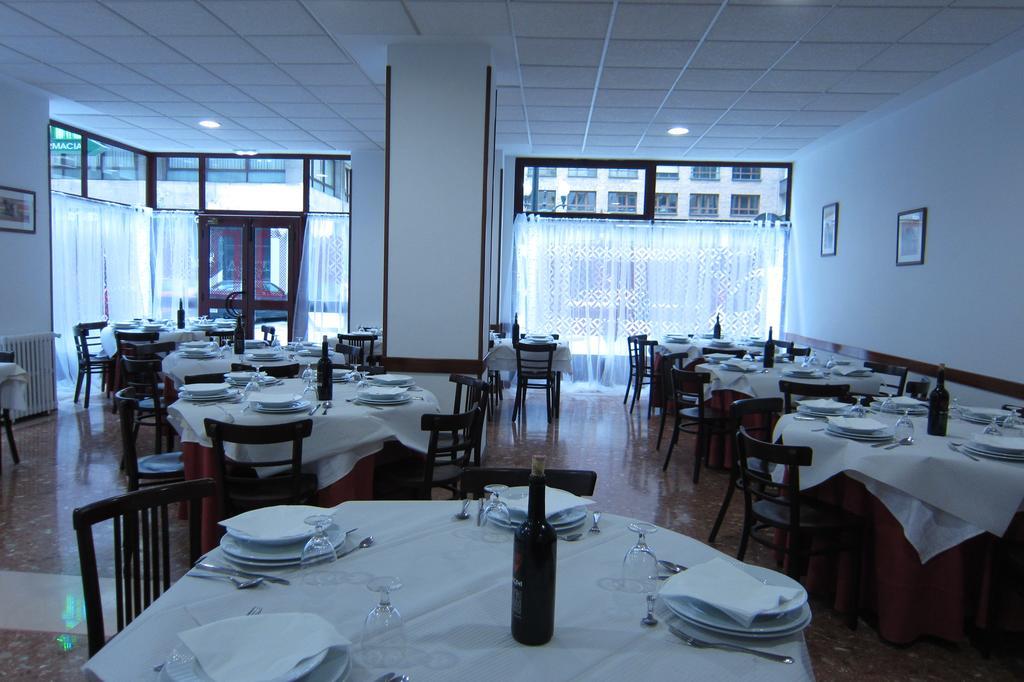 Hotel Acebos Azabache Gijon Bagian luar foto